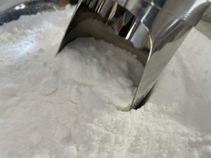 Read more about the article Procaine Hydrochloride (HCl) Powder: What It Is, Pharmacology, and Safety Context